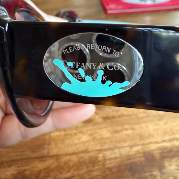 Tiffany & Co. TortoiseShell sunglasses Style TF4153 with case and cleaning cloth - Picture 6 of 9